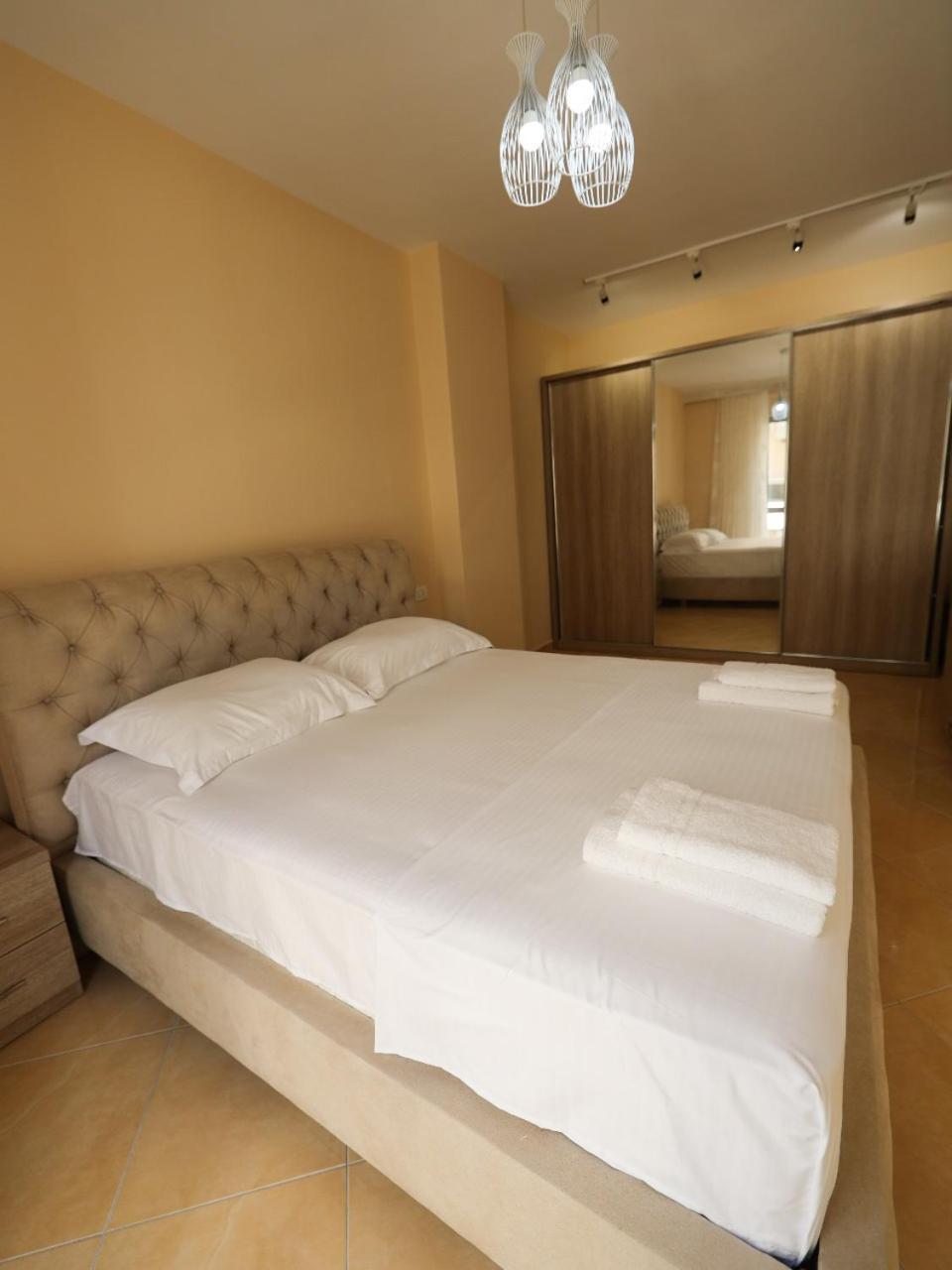 Sea View Apartments Durres Exterior photo